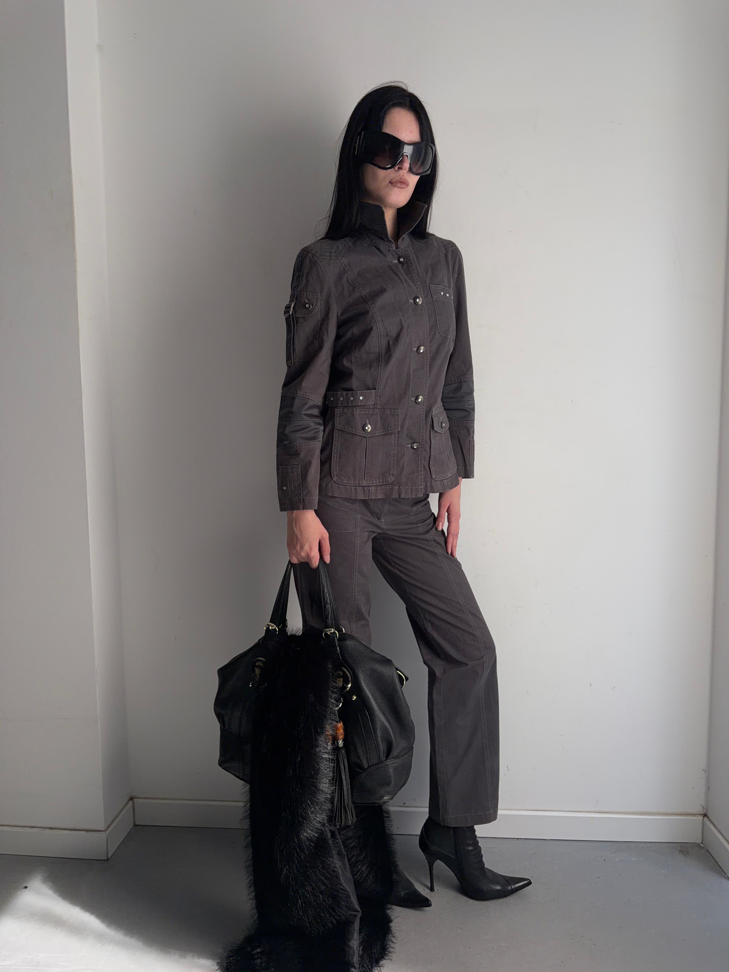 set( shirt and pants)