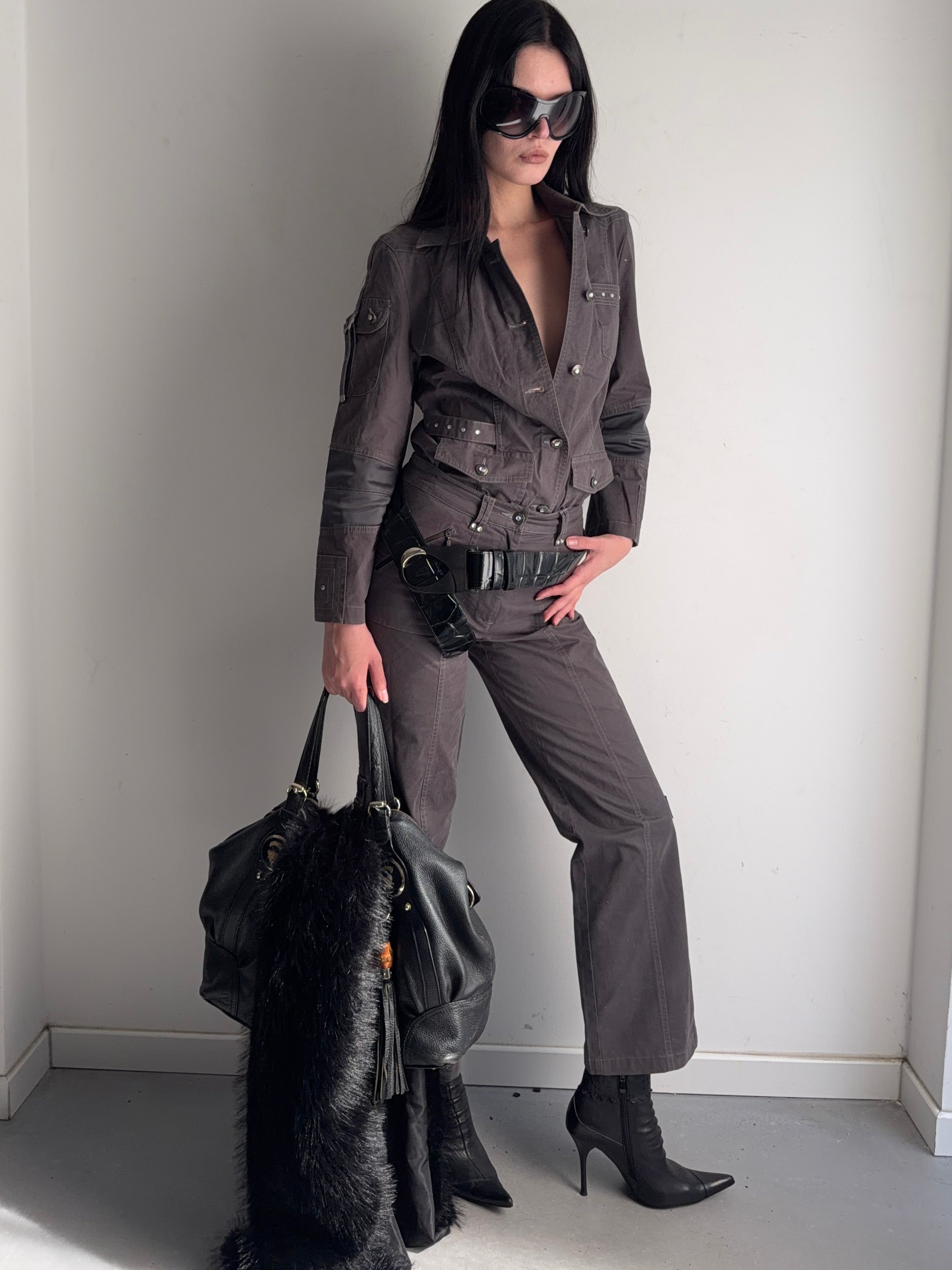 set( shirt and pants)