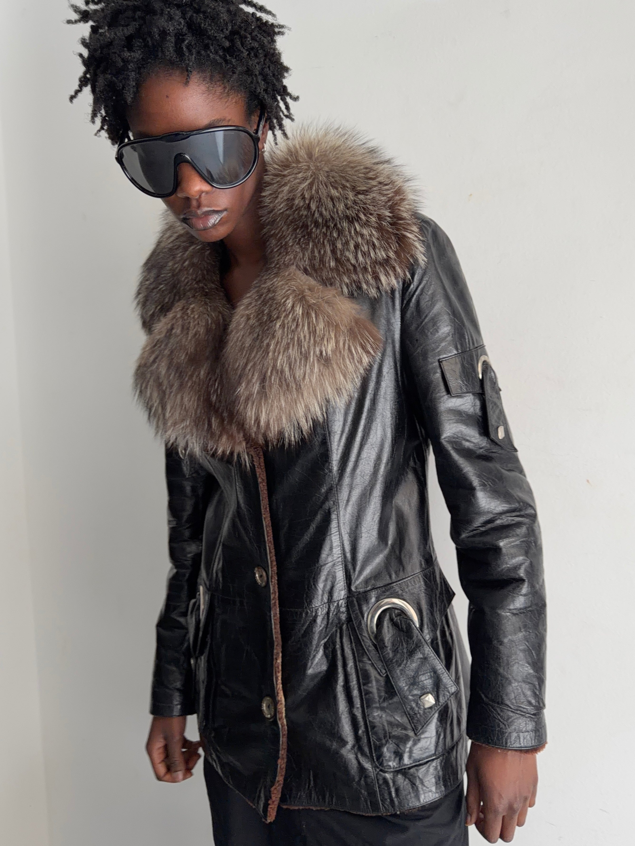Real leather jacket with real fur collar