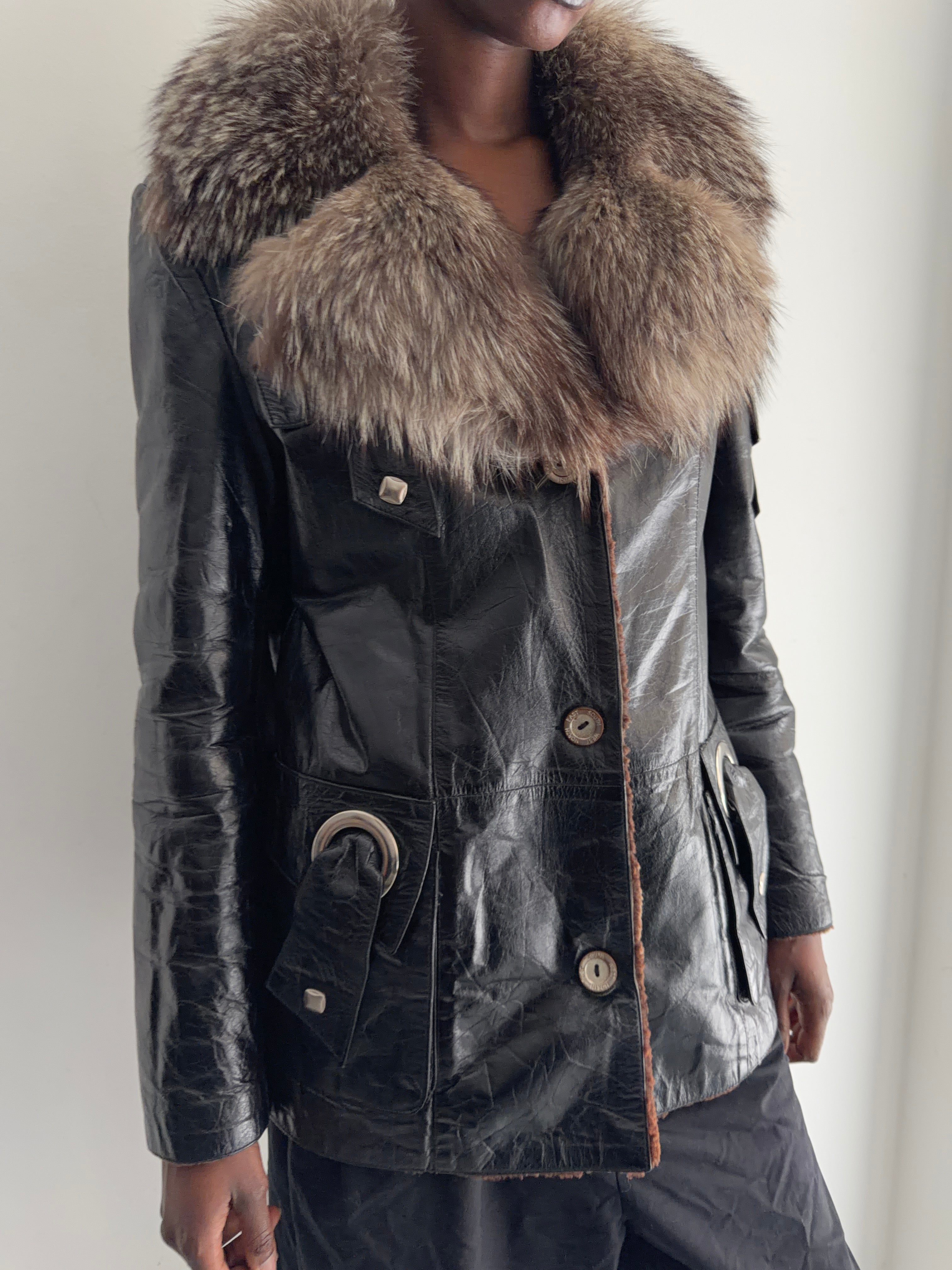 Real leather jacket with real fur collar