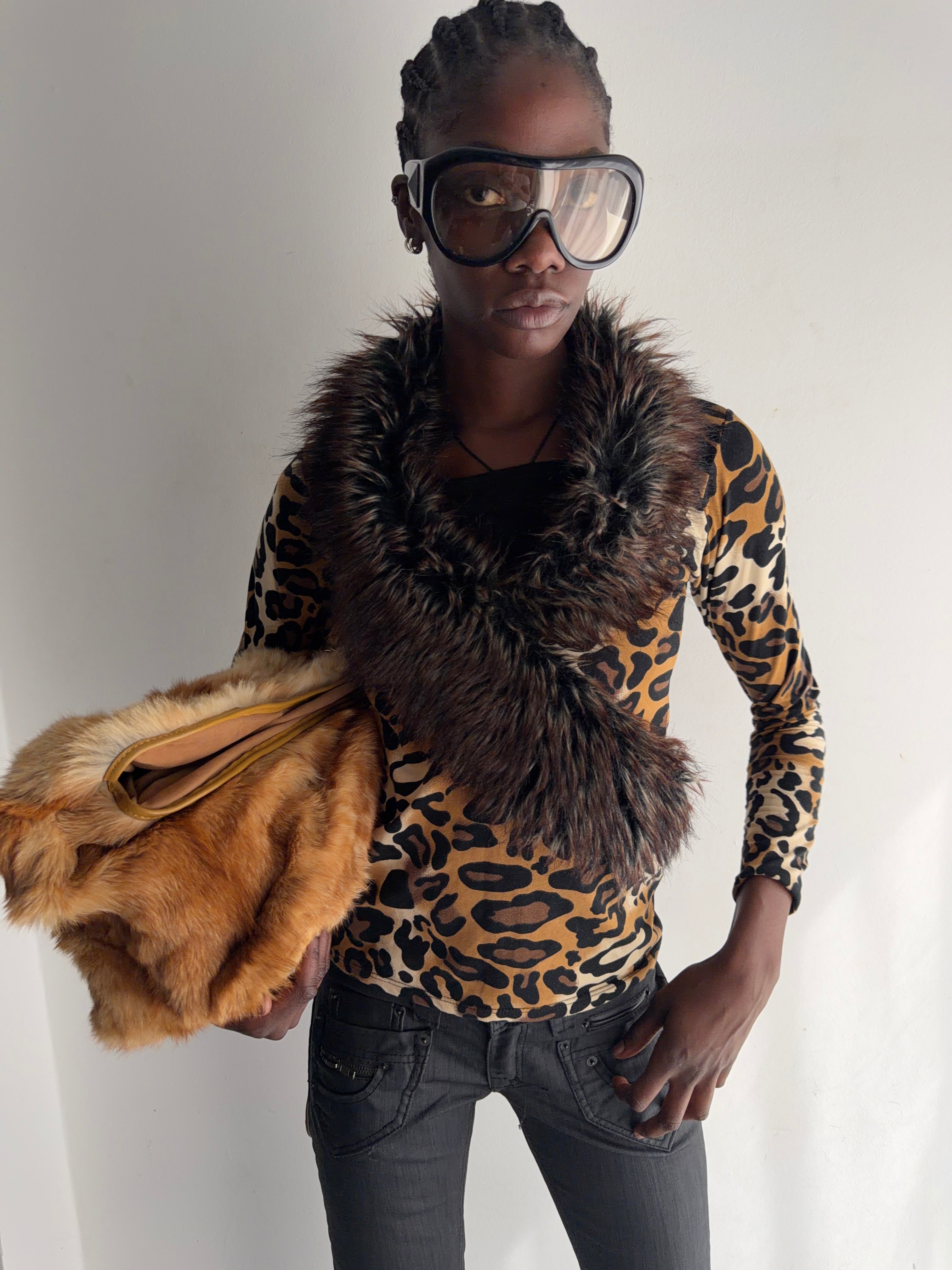 leo long sleeve with faux fur
