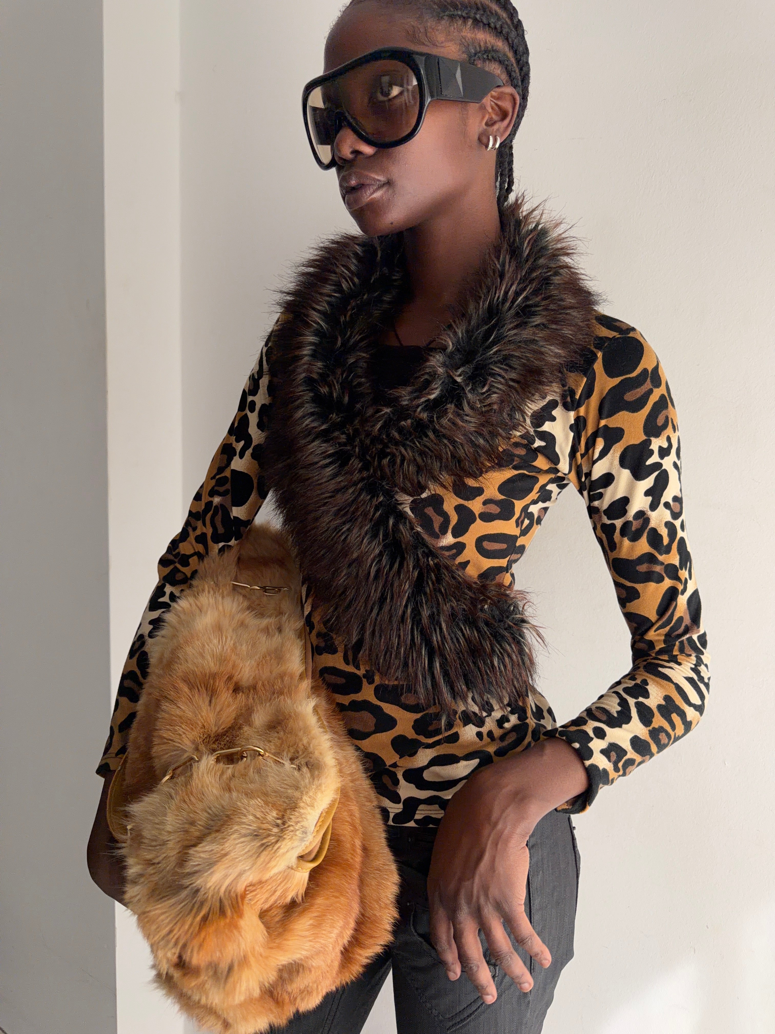 leo long sleeve with faux fur