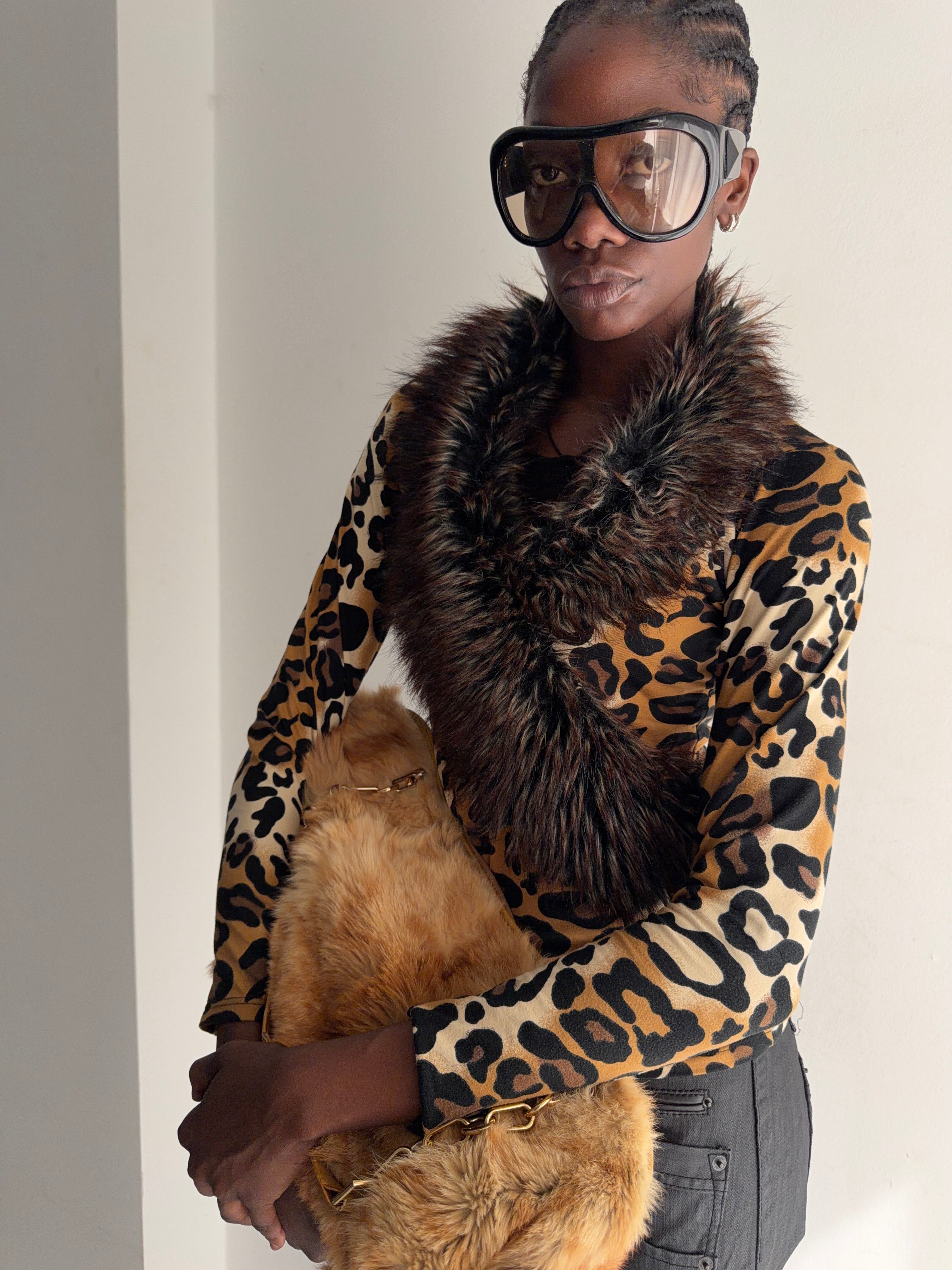 leo long sleeve with faux fur