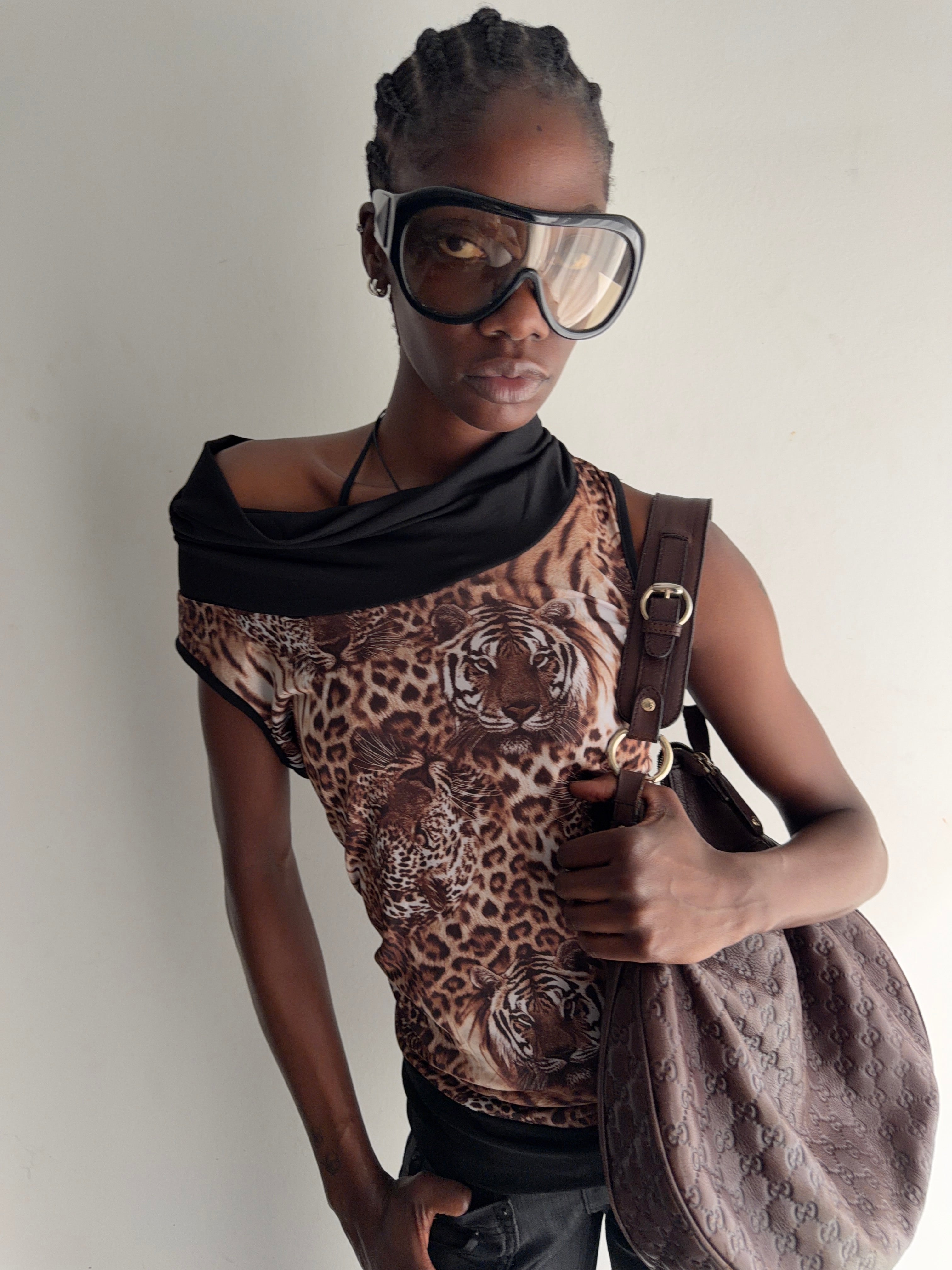 leo top