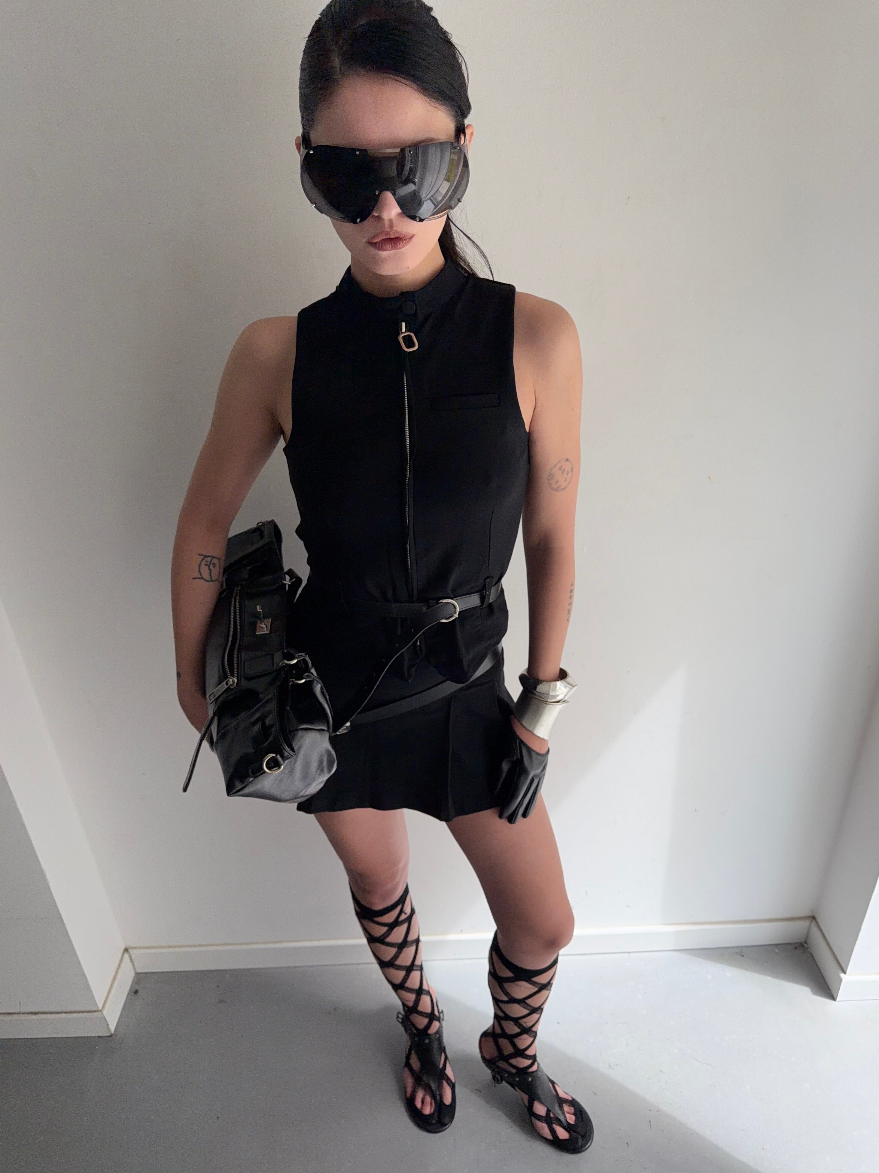 set(skirt and top with belt)