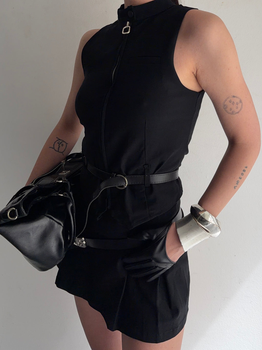 set(skirt and top with belt)