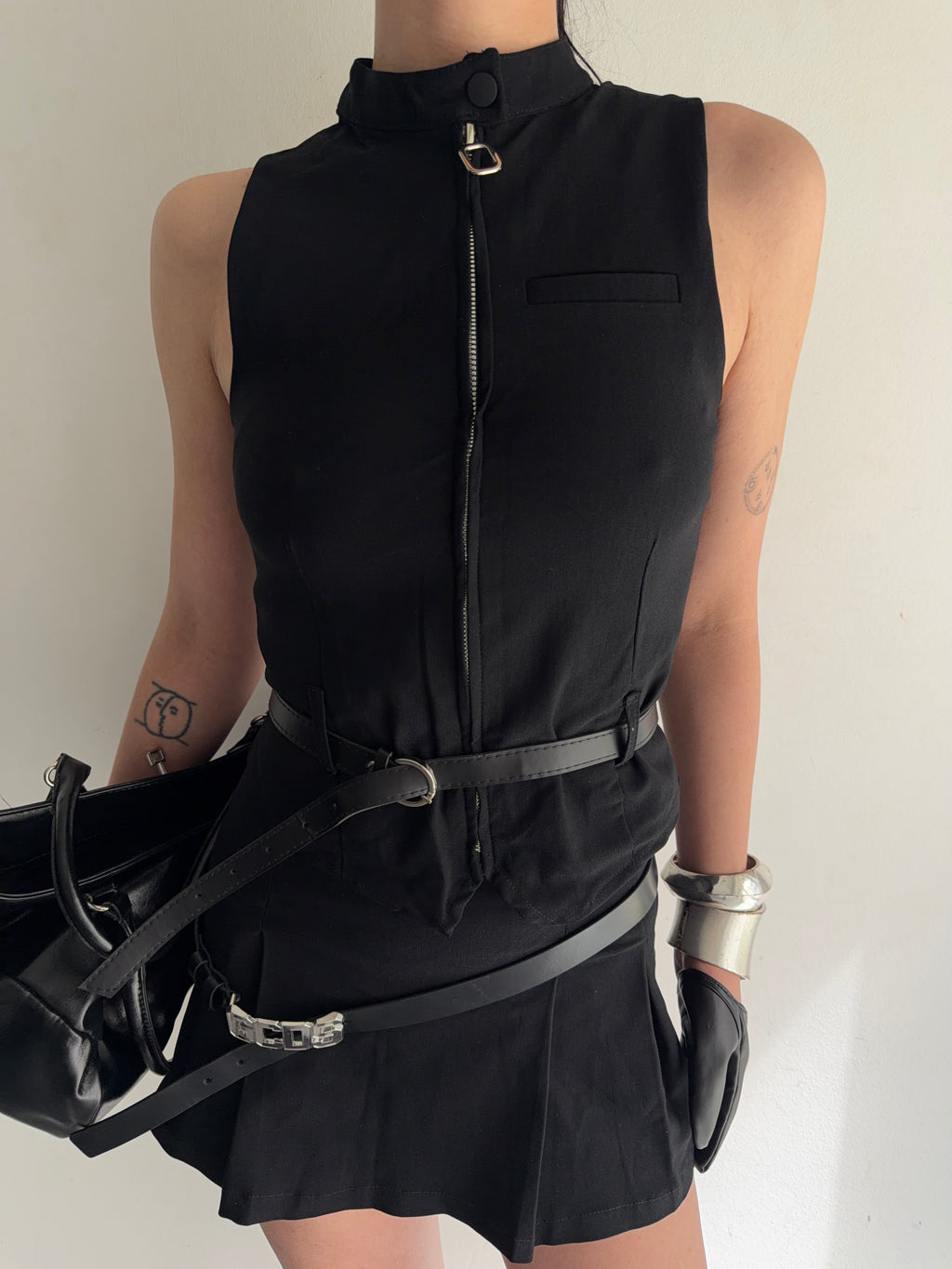 set(skirt and top with belt)