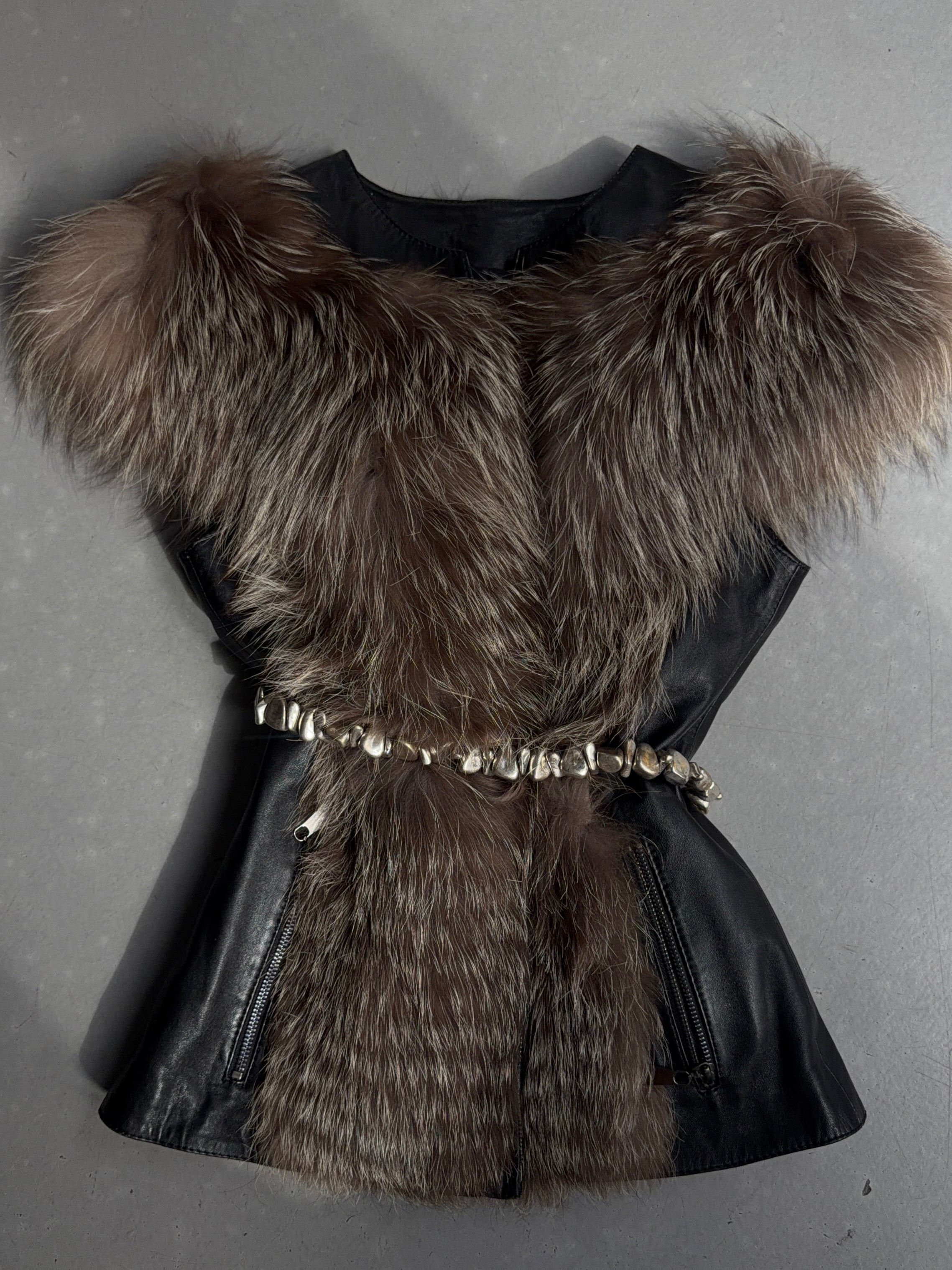 real leather and real fur  vest (M)