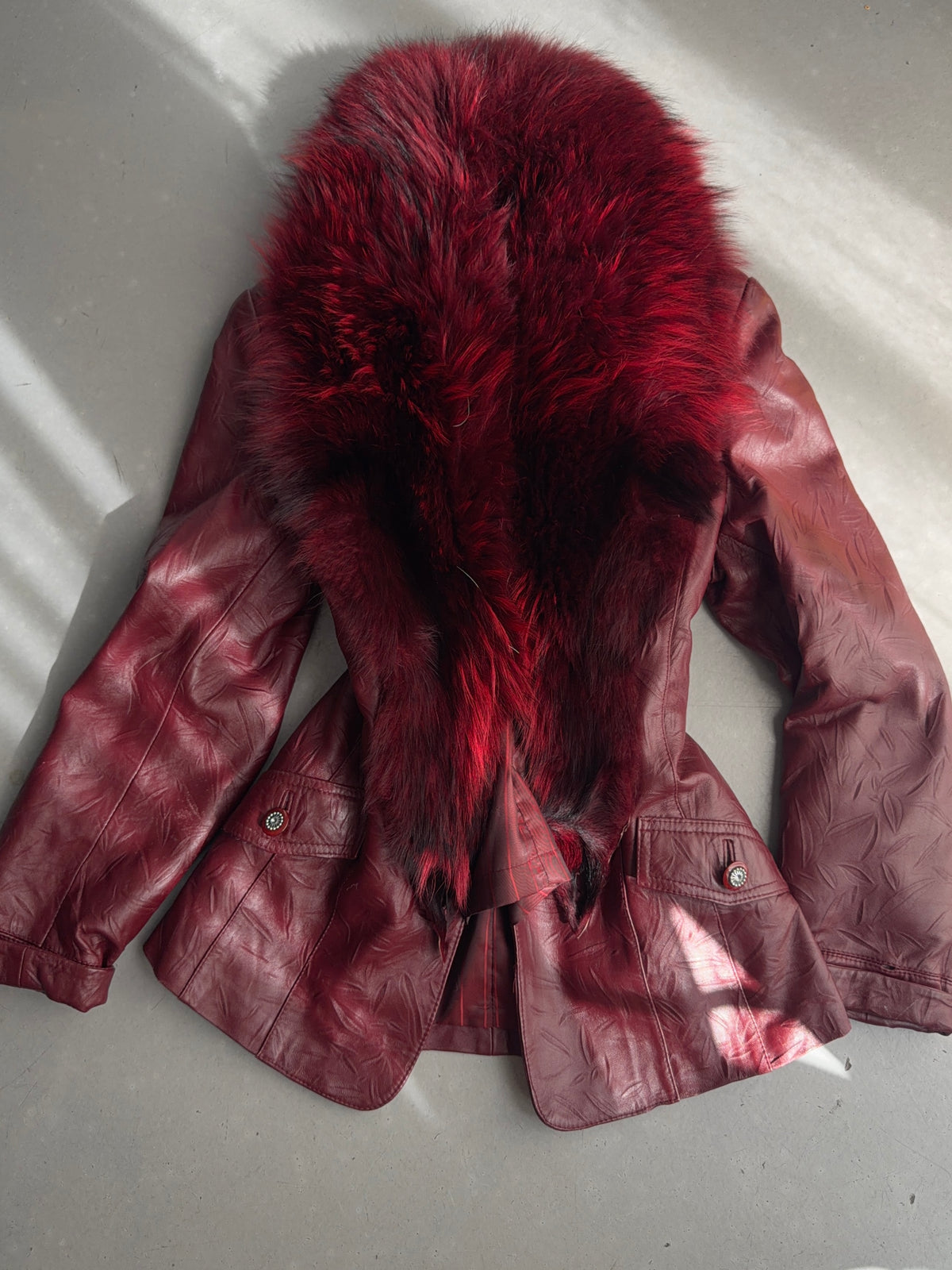 real leahter jacket with real fur collars and lining (M)
