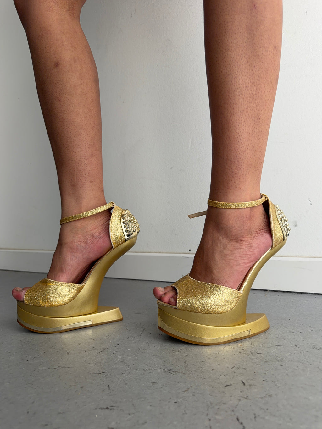 heels 37 size