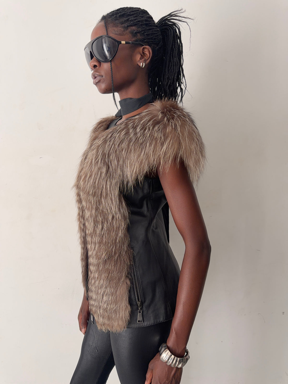 real leather and real fur  vest (M)