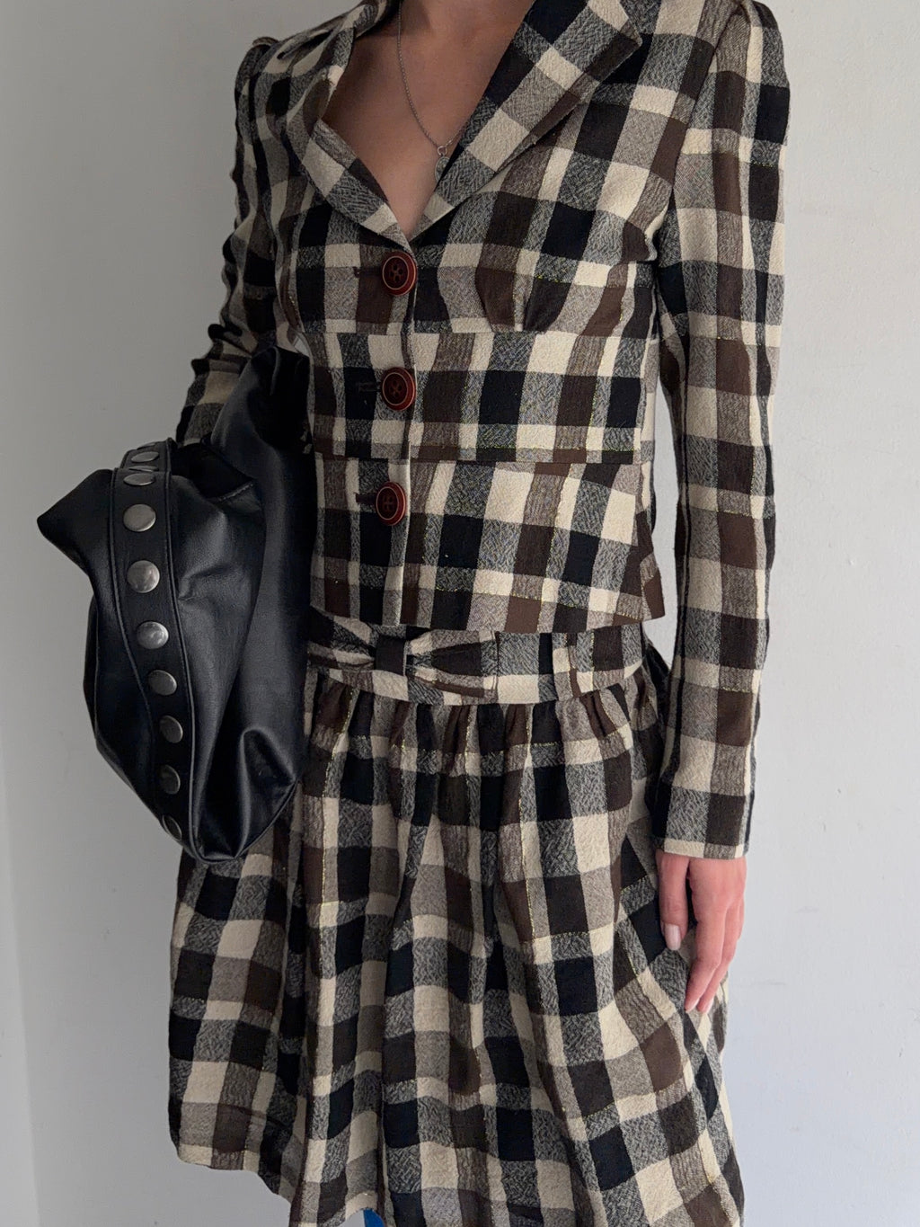 suit(jacket and skirt)
