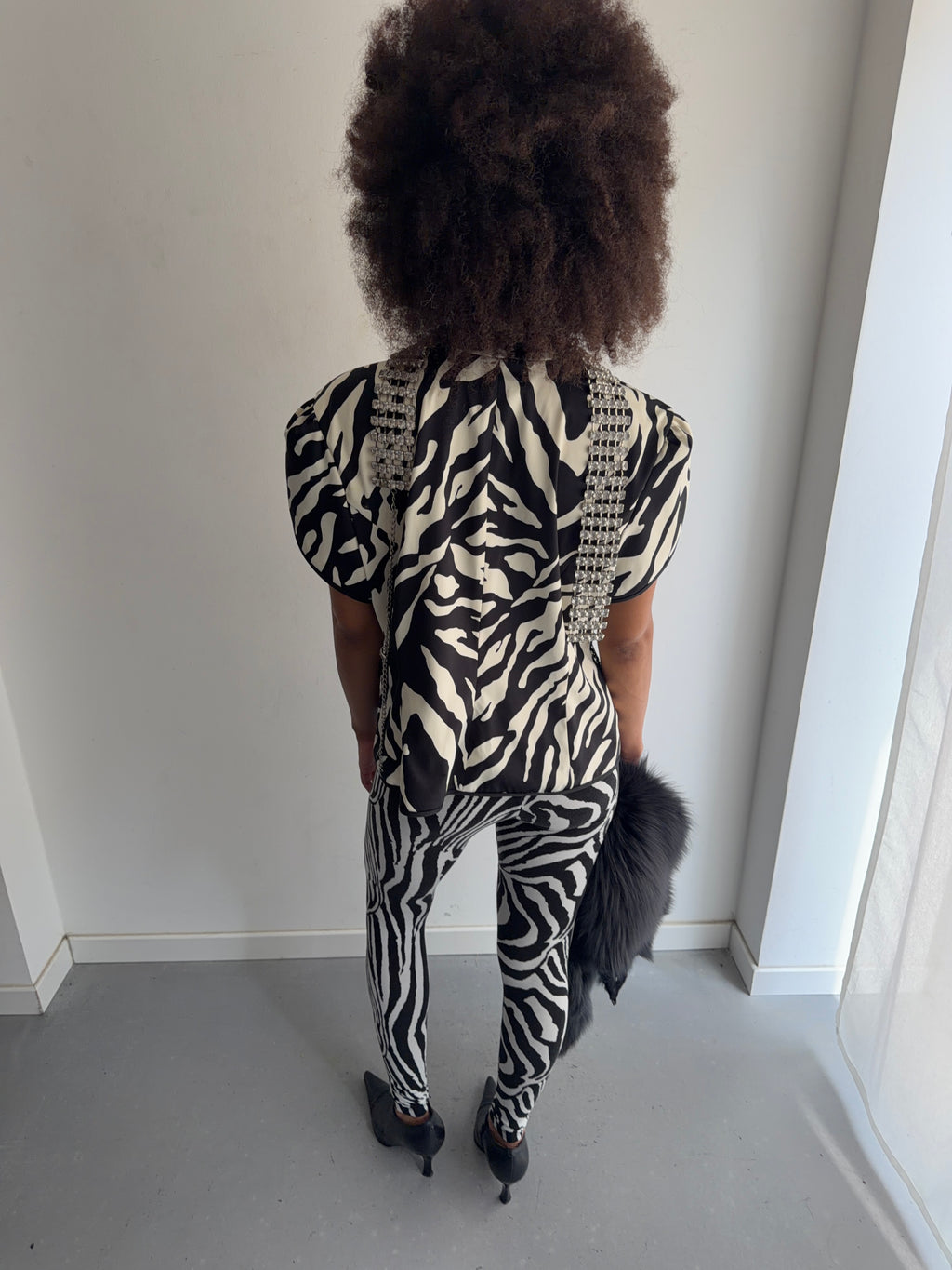 suit legins and top