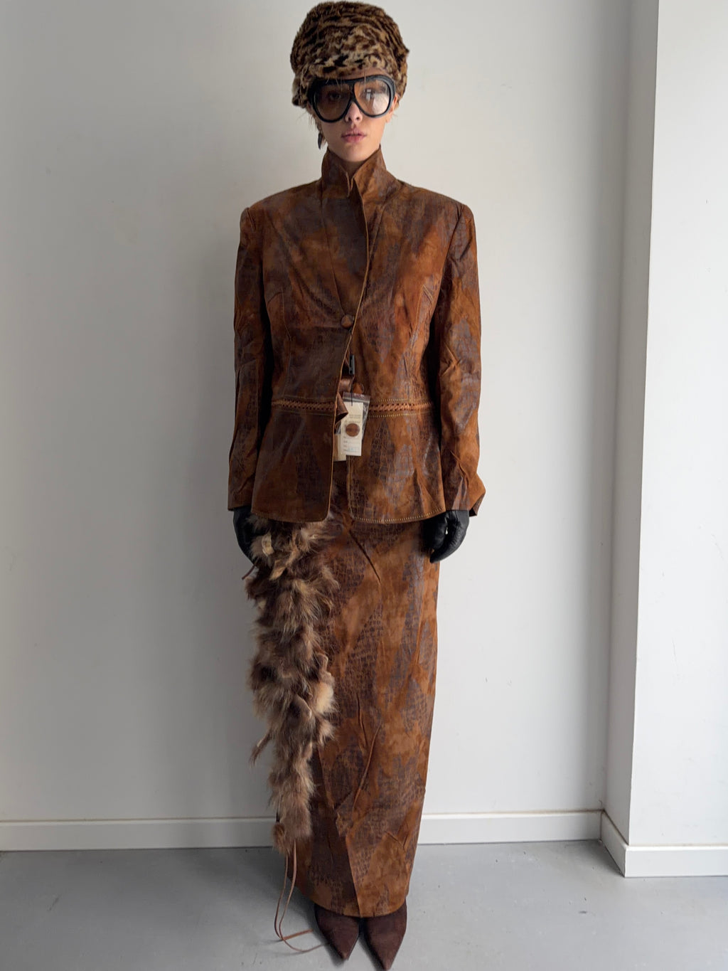 Costume(skirt,top, jacket)