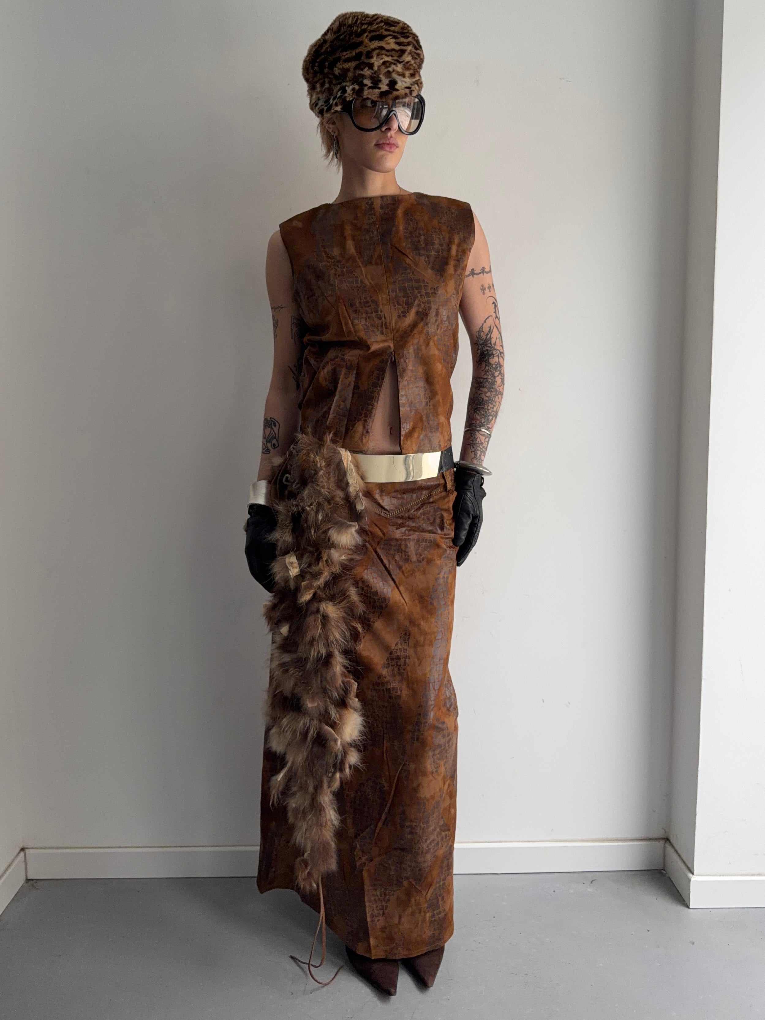 Costume(skirt,top, jacket)