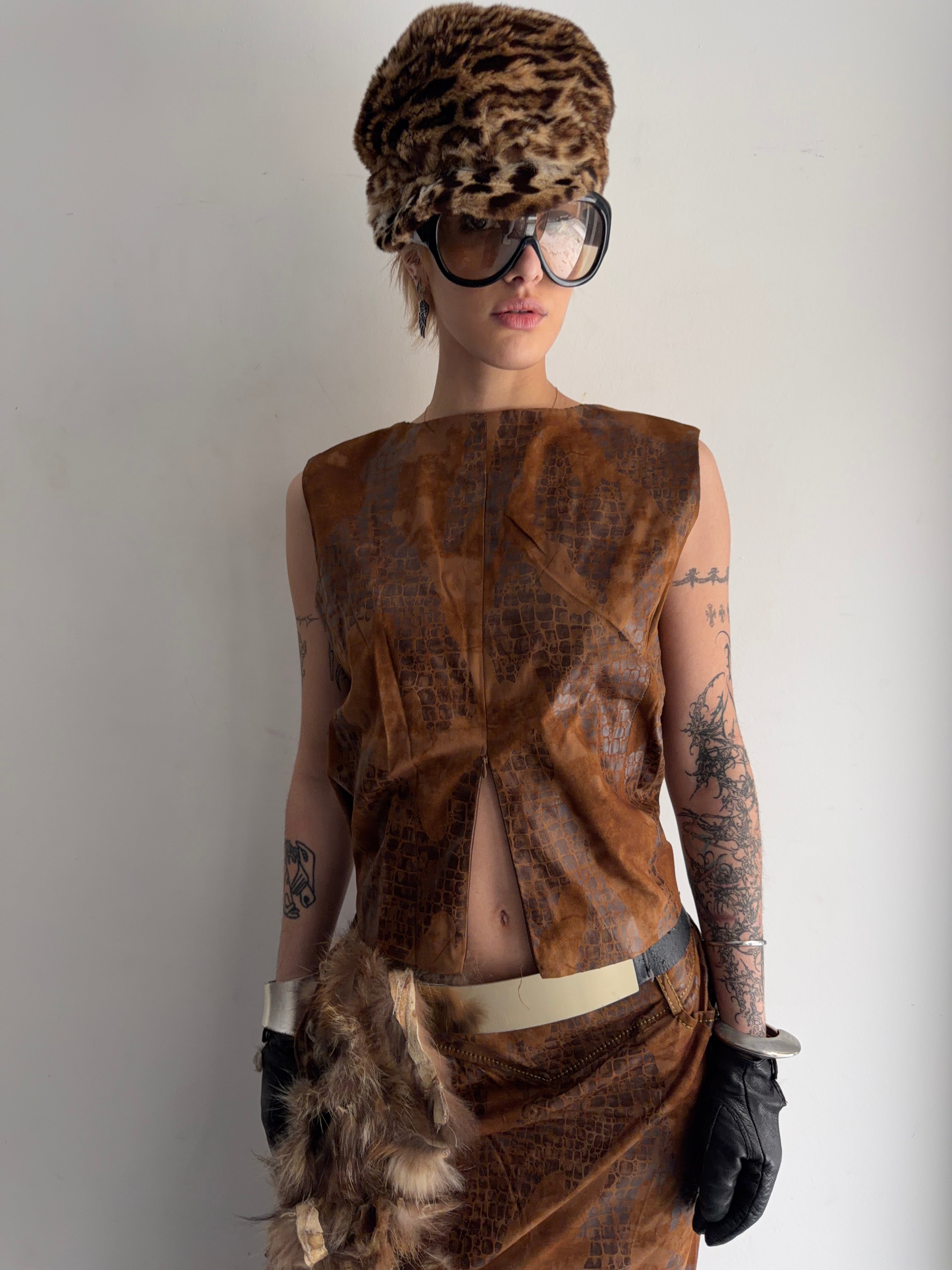 Costume(skirt,top, jacket)