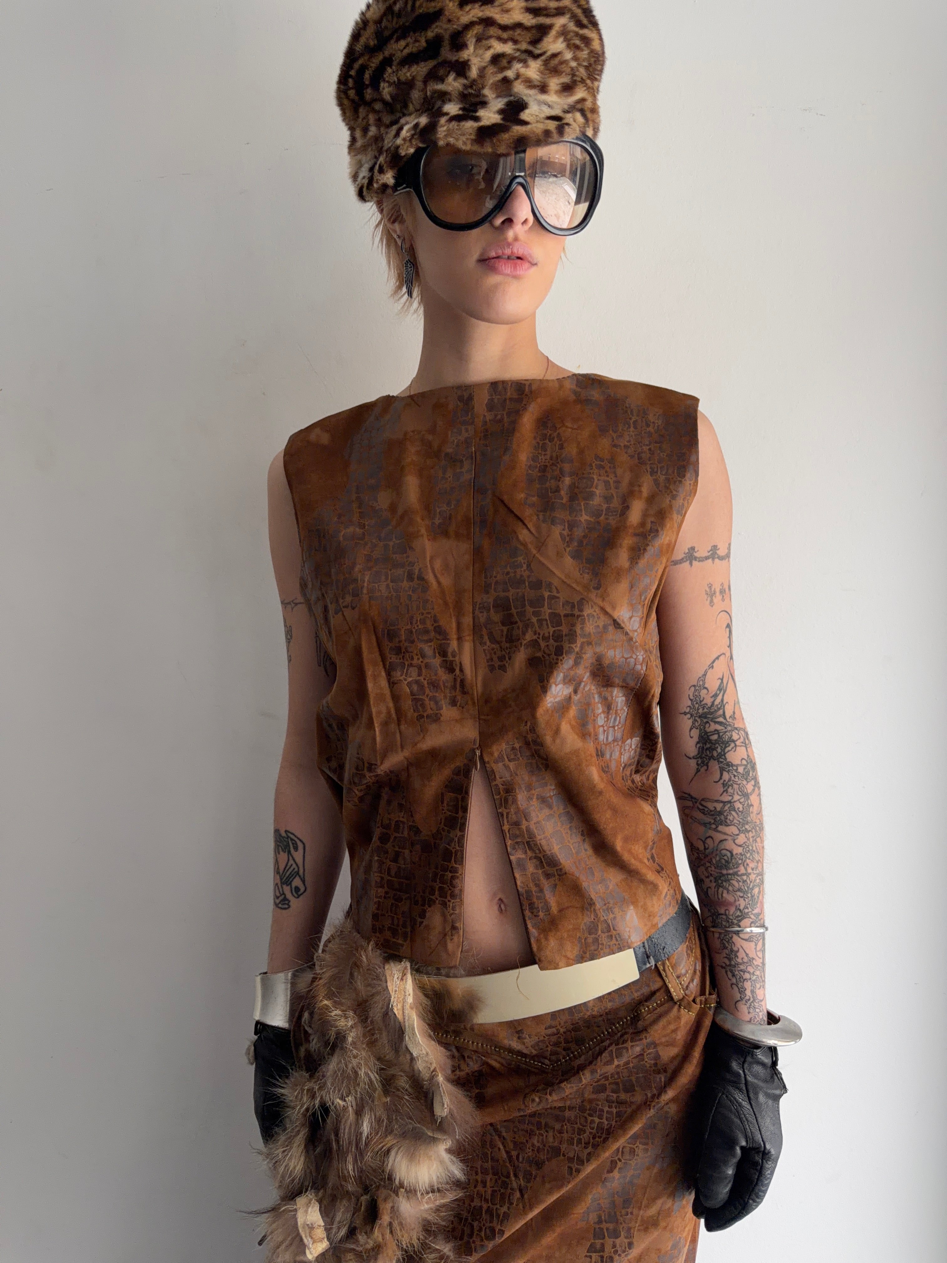 Costume(skirt,top, jacket)