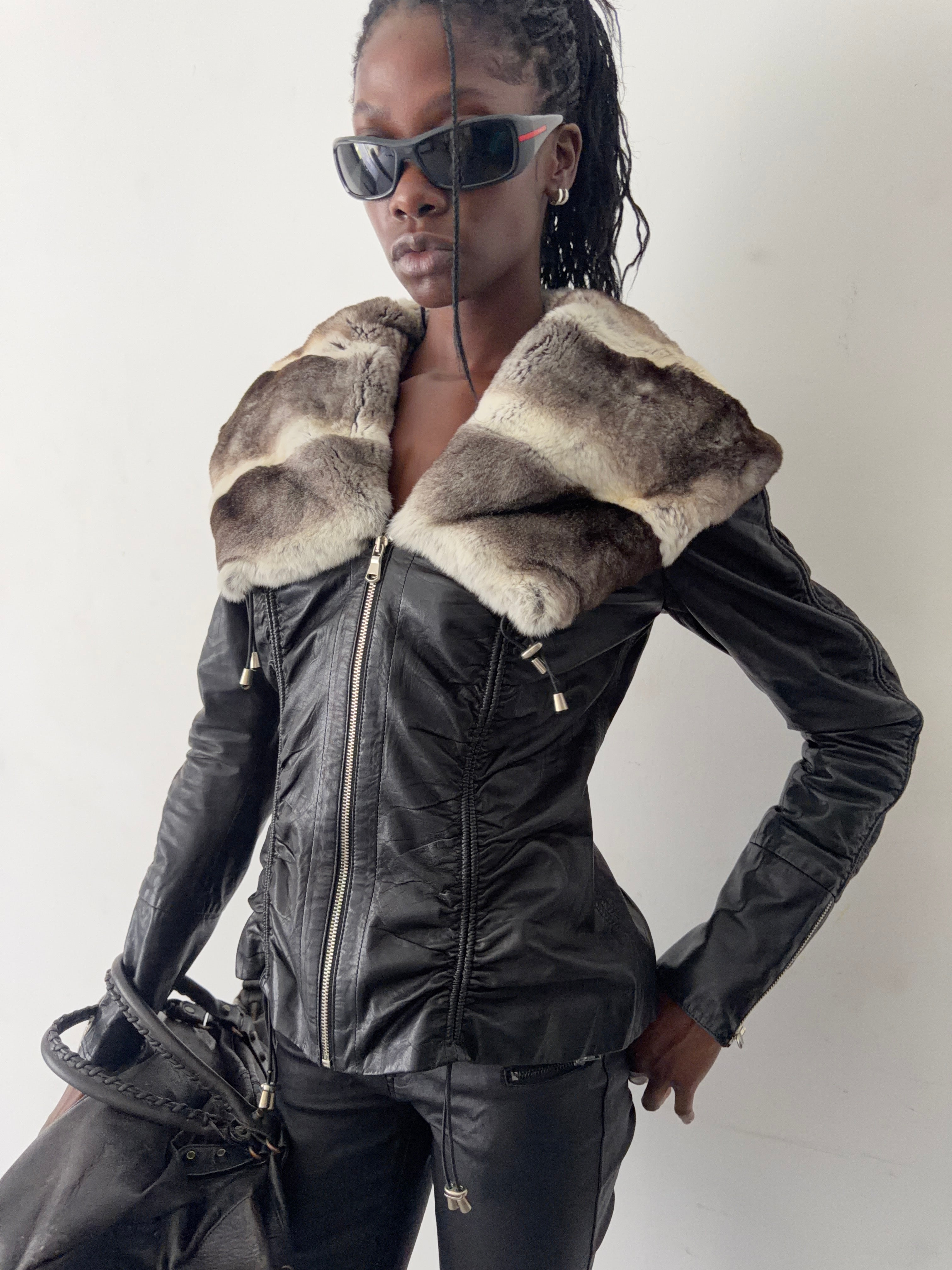 real leahter jacket with real fur collar (M)